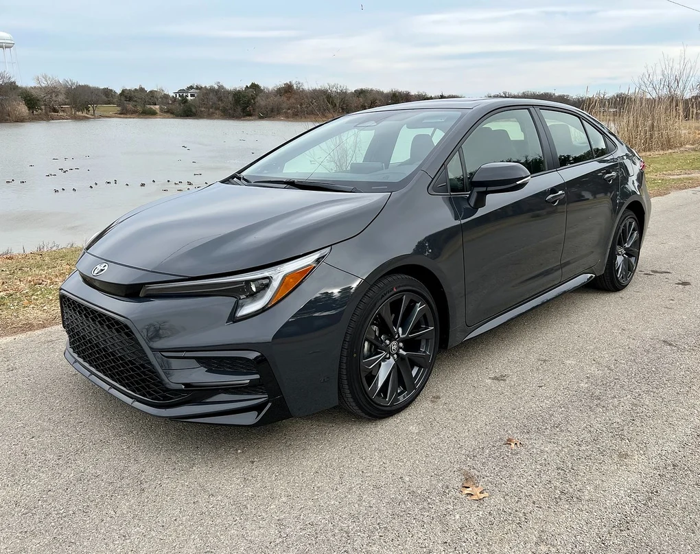 Toyota Corolla - Economy Sedan view 2