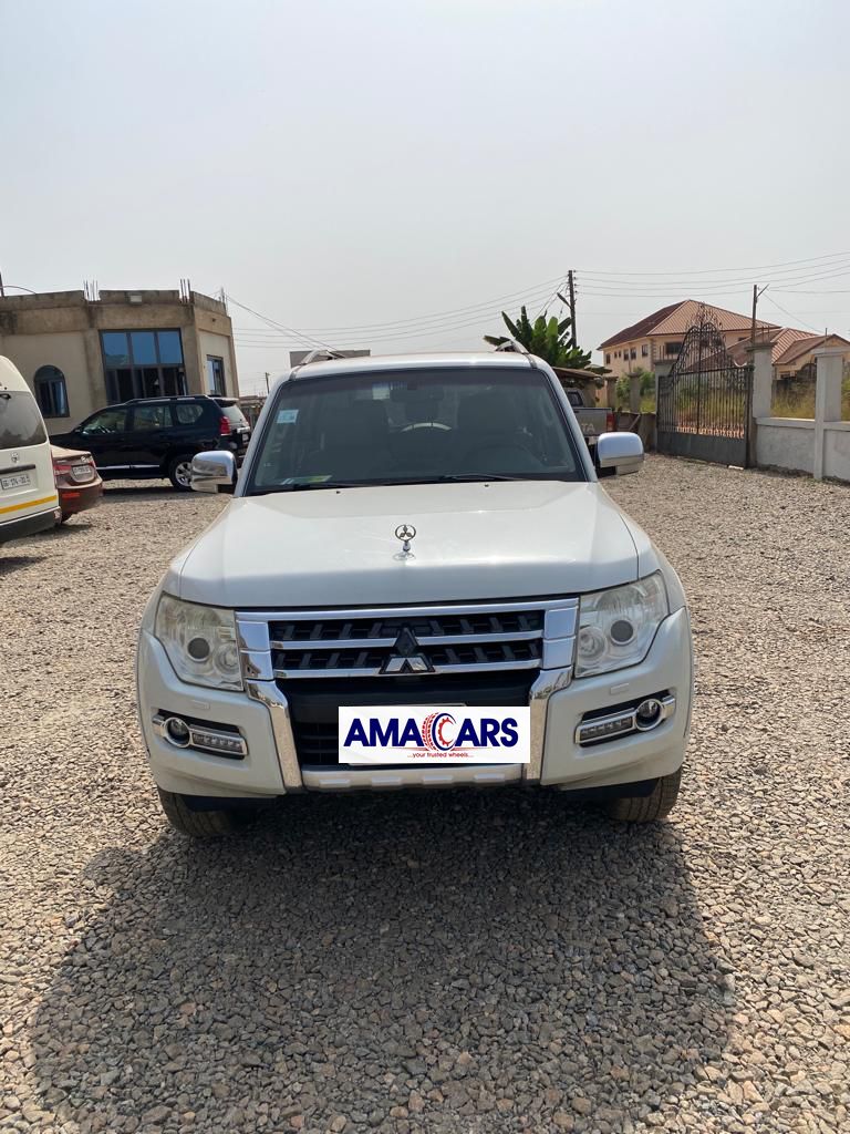 Mitsubishi Pajero 7-seater SUV with rugged off-road capability