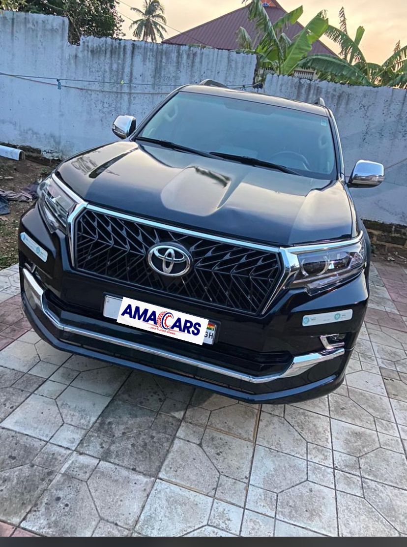 Toyota Land Cruiser Prado 7-Seater SUV view 2