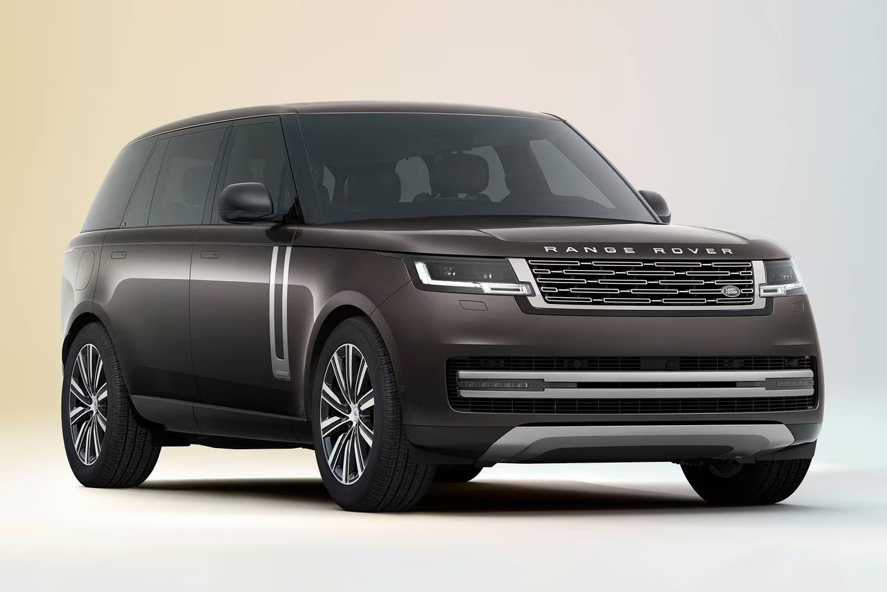 Range Rover Autobiography Luxury SUV view 2